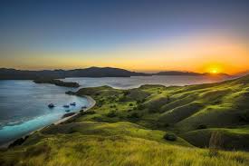 Sunrise Kepulauan Komodo